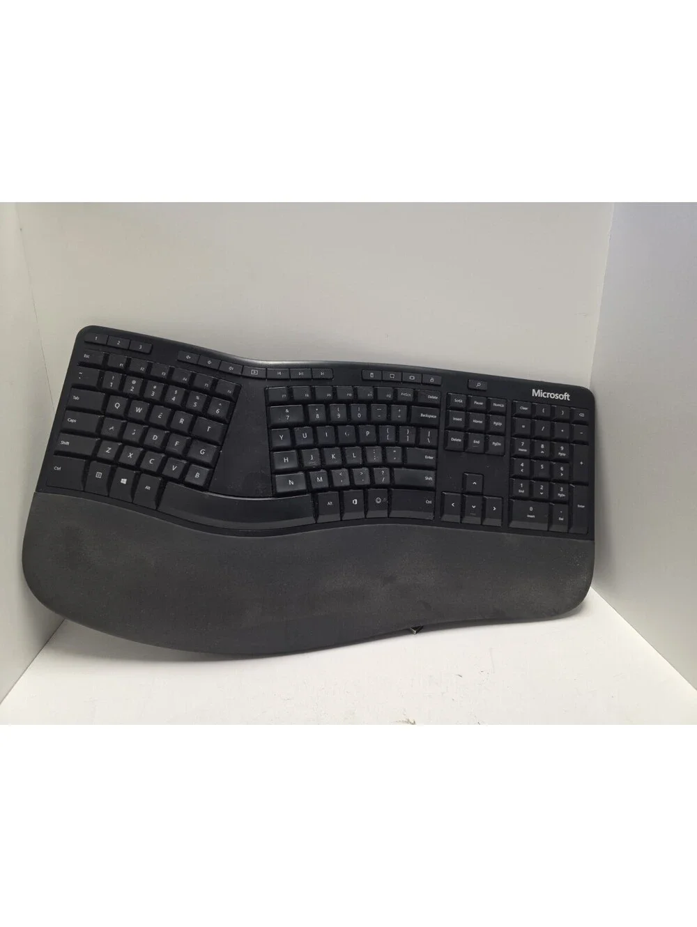 Microsoft LXM-00001 Model 1878 Wired USB 2.0 Ergonomic Keyboard Black